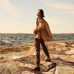 Madewell Corduroy Kentwood Oversized Shirt Jacket in Earthen Sand